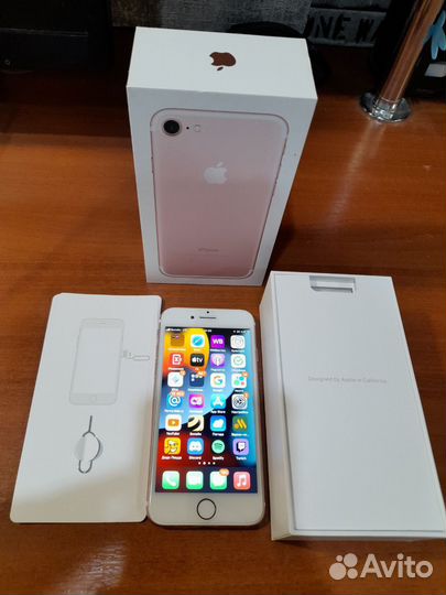 Телефон iPhone 7 rose gold 32gb