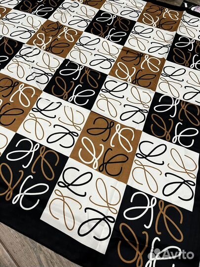 Шелковый платок Loewe темно-бежевый с черным