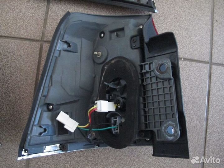 Задние стопы Лексус лх570 красные светодиодные LED