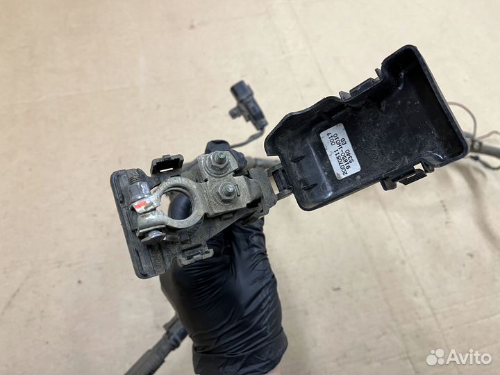 Проводка клеммы плюс генератора стартера Киа Сид 1