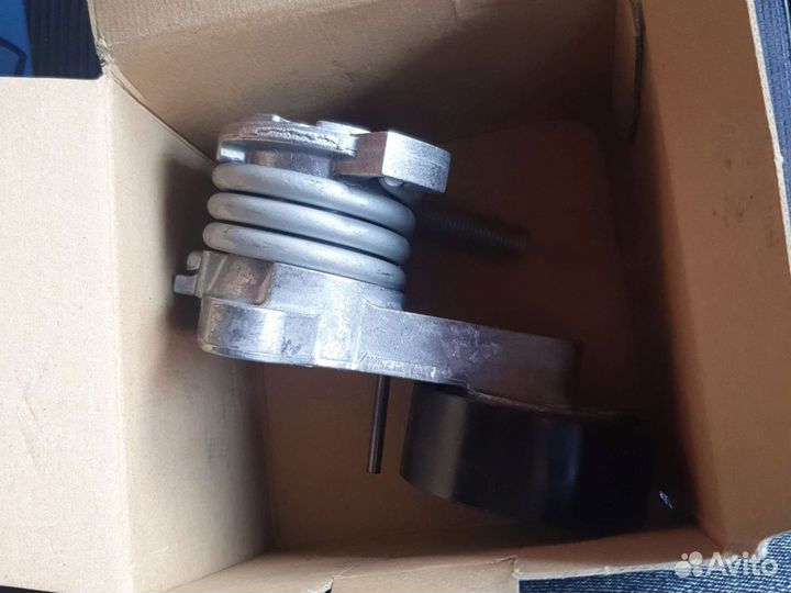 Натяжной ролик BMW GA350.57