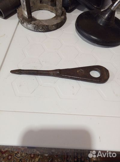 Продам отвёртку с клеймом сатурн в коллекцию