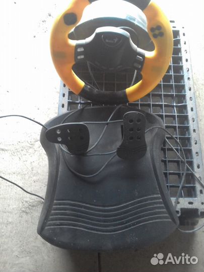 Игровой руль с педалями для пк