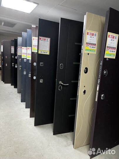Входные двери металлические со склада
