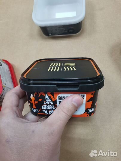 Контейнер 650мл из пищевого пластика с крышкой