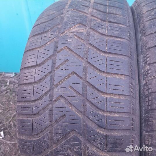 Pirelli Winter 190 Snowcontrol 205/55 R16