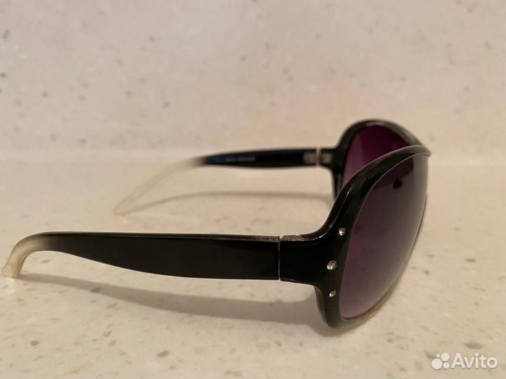 Очки солнцезащитные