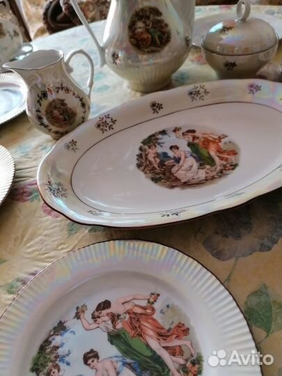 Продам 2 сервиза Мадонна