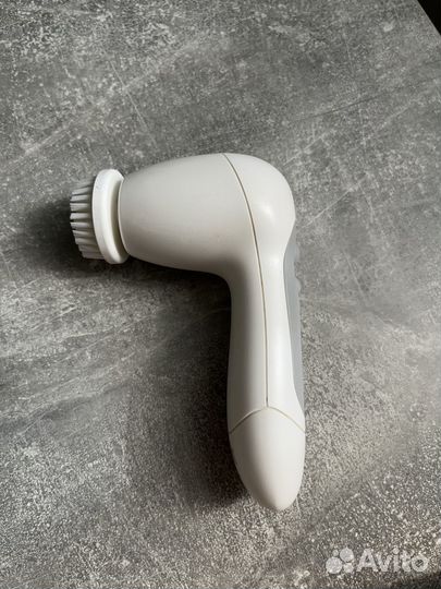 Щеточка для очистки лица