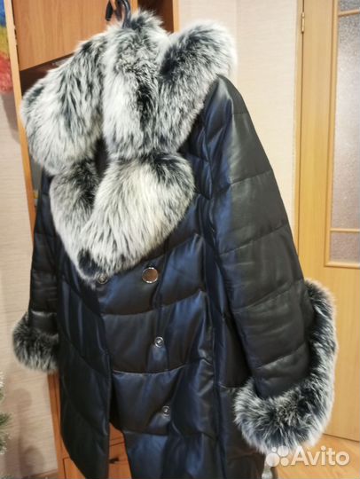 Пуховик женский 46 48 размер с мехом