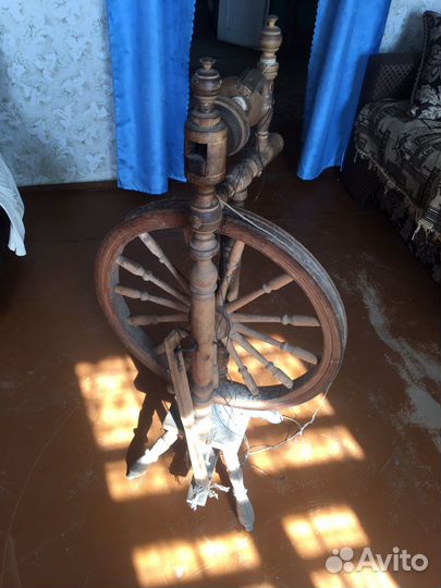 Прялка деревянная старинная