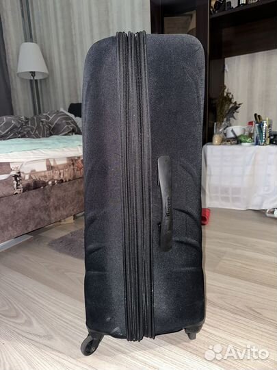 Чемодан на колесах IT