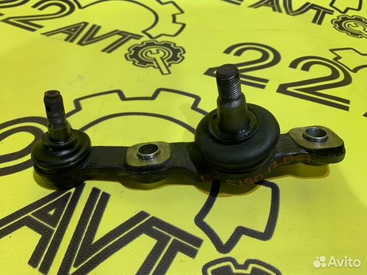 Шаровая опора передняя правая Lexus Gs430 UZS190