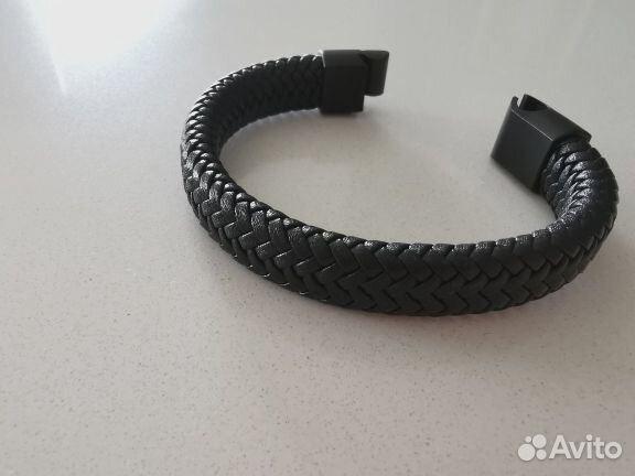 Кожаный браслет