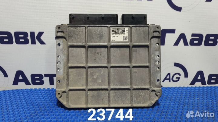 Блок управления двс Toyota Auris
