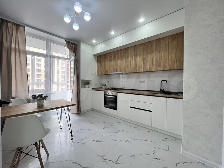 2-к. квартира, 55 м², 9/18 эт.