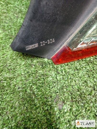 Стоп-сигнал задний правый toyota mark II