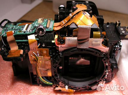 Ремонт зеркальных фотоаппаратов, вспышек, объектив
