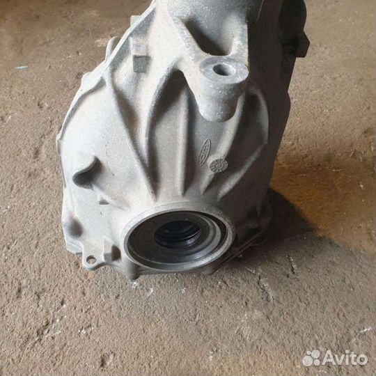 Редуктор заднего моста7573821BMW7 F01/F024.4Бензин