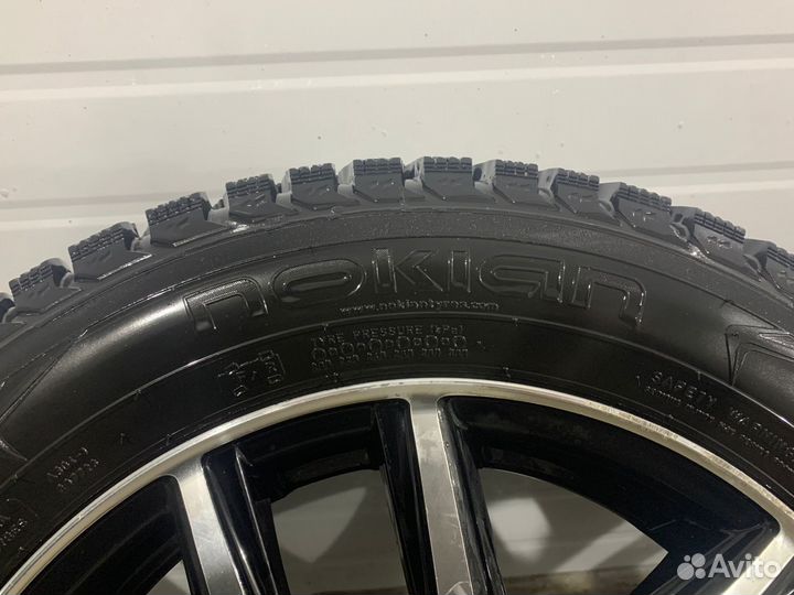 Продам литые диски с резиной