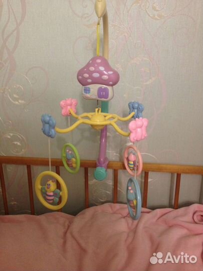 Музыкальная карусель на кроватку