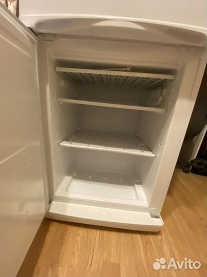 Холодильник indesit бу es18