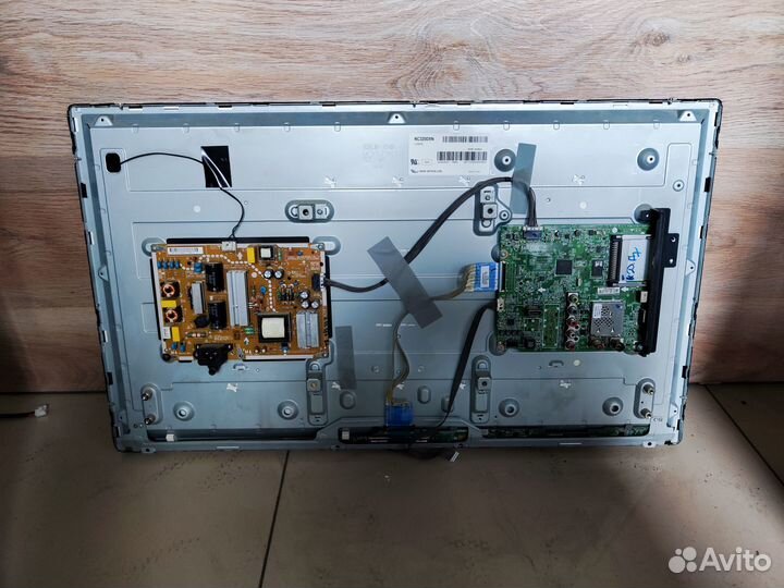 Телевизор LG 32LF550U (Разбор)(По запчастям)