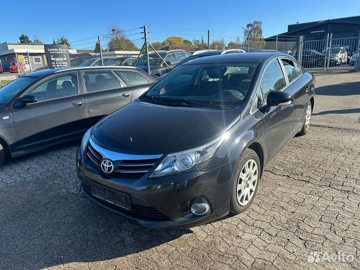 В разборе Toyota Avensis T270