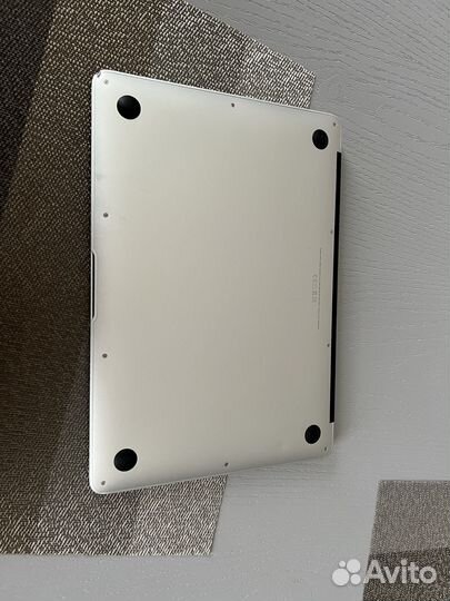 Apple MacBook Air 13 2017 256gb / 8gb