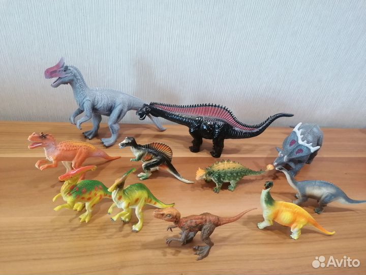 Динозавры (фигурки)
