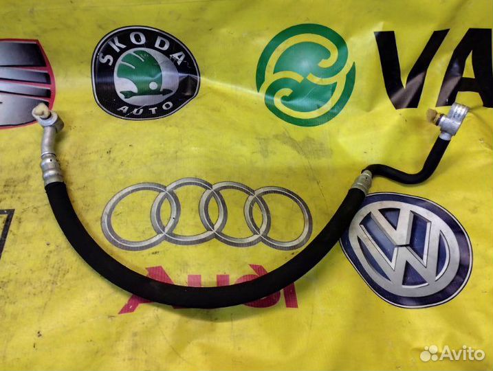 Трубка кондиционера Audi A6 универсал 2.8 CCE 2009