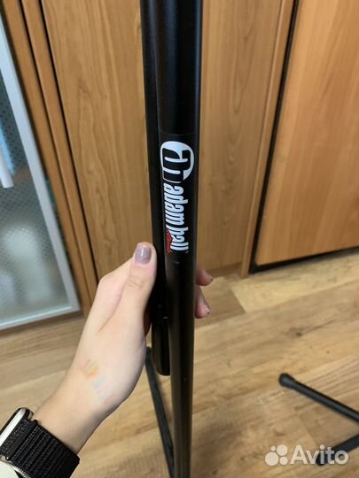 Стойка для гитары и микрофона