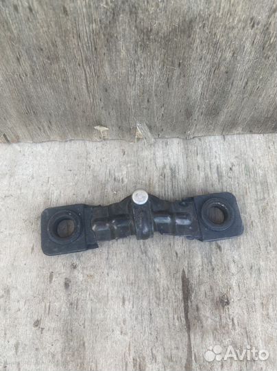 Ответная часть замка VW passat B6, B7, Cc