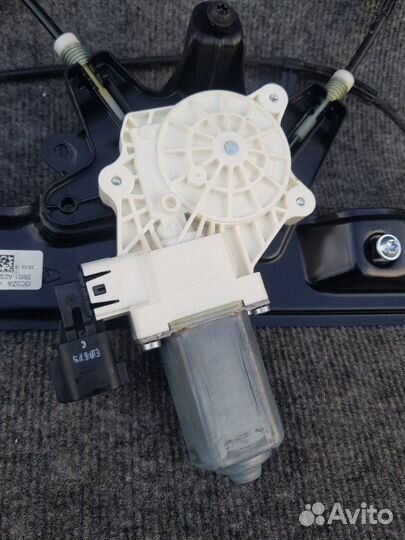 Стеклоподъемник передний левый Ford Focus 3 1.5