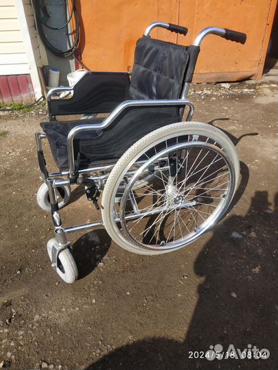 Кресло коляска для инвалидов