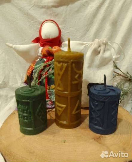 Свечи с чирами славянских богов