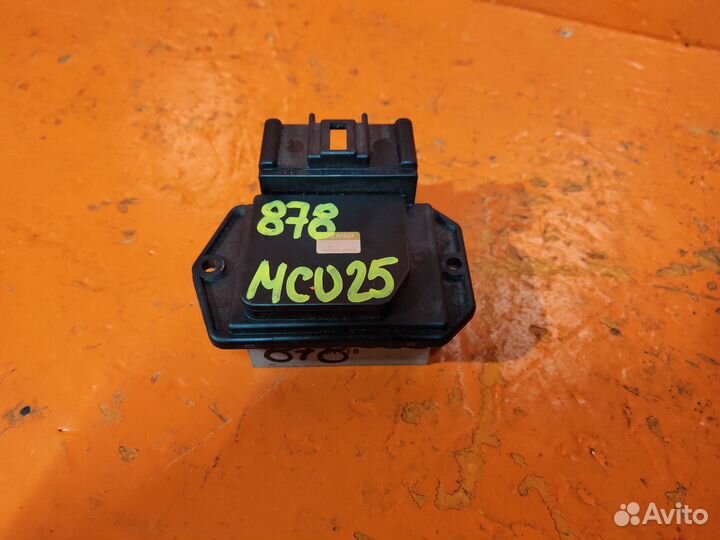 Реостат печки toyota allex/runx E12