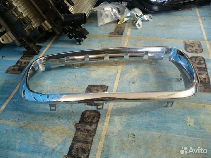 BMW X5 F15 Решётка радиатора правая б/у.оригинал