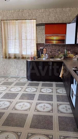 Дом 350 м² на участке 10 сот.