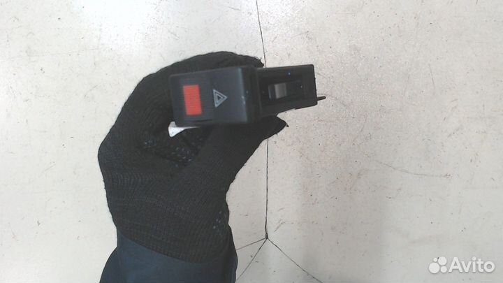 Кнопка аварийки Audi A4 (B5), 1996