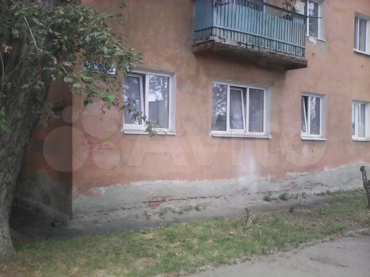 2-к. квартира, 40 м², 1/3 эт.