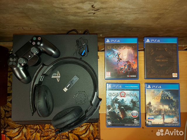 Улучшенная PS 4 Pro (PlayStation) с SSD + 4 игры