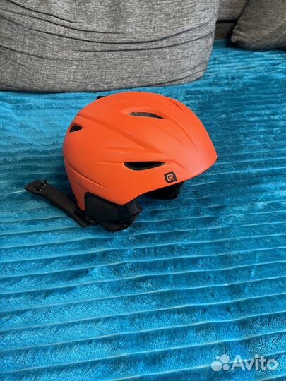 Шлем горнолыжный