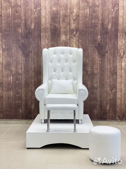 Педикюрное кресло Трон