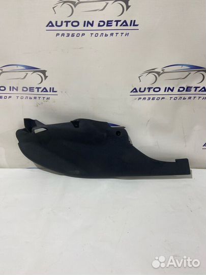 Накладка центральной консоли левая peugeot 308 201