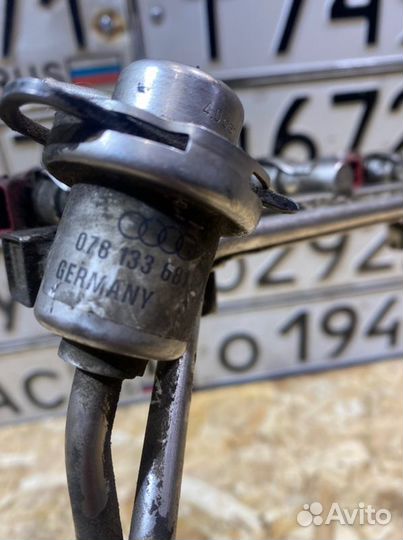 Топливная рампа с форсунками Skoda Superb 2.8 2002