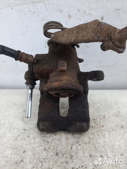 Суппорт тормозной задний правый Honda Civic