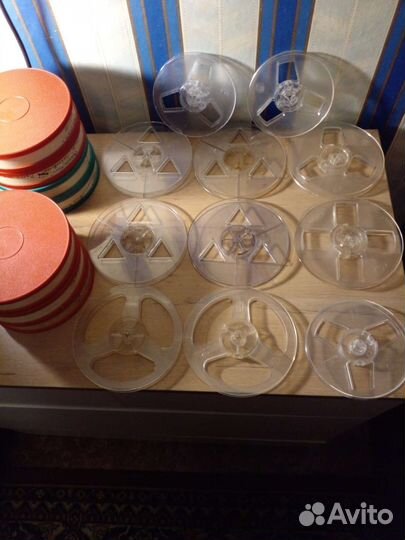 Боксы и пустые катушки для катушечных лент