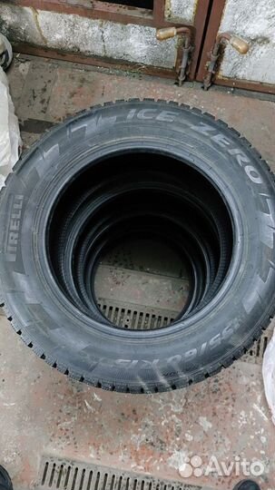 Pirelli Ice Zero 195/60 R15