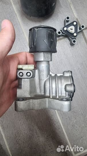 Аккумуляторные ножницы кусторез Bosch Isio